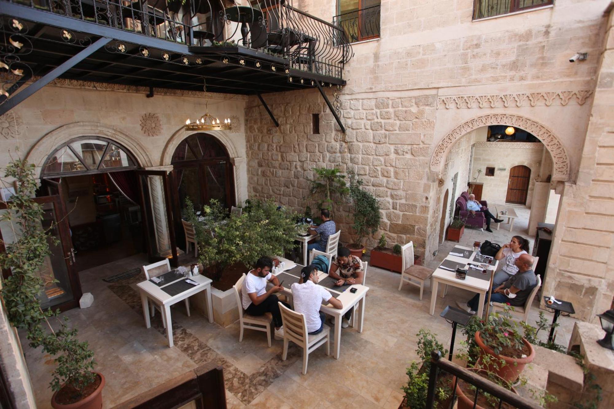 Tughan Hotel Mardin Exterior foto